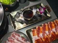 -围炉肉舍丹东海鲜烤肉·烤活鳗(步行街店)