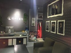 -飞鱼婚纱摄影(宏福大厦店)