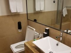 -珠海拱北口岸希尔顿欢朋酒店