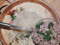 -洱火云南酸菜牛肉火锅(石景山当代商城店)