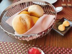 餐前面包-Kathleen's Waitan 凯圣琳江景西餐厅(外滩店)