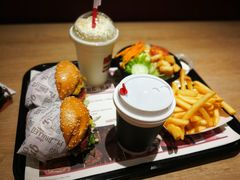 -The Habit Burger Grill 哈比特汉堡(爱琴海店)
