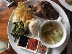 -Pundi Pundi Restaurant