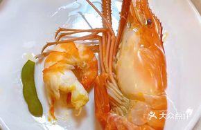 Steamed River Shrimp