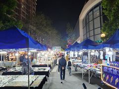 -吴山路夜市