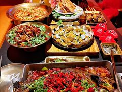 -何师烧烤Pro ·江湖川菜·小龙虾·精酿(太古里旗舰店)