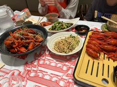 -肥肥虾庄·金牌油焖大虾(汉口城市广场店)