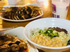 -八一路好吃街(雨田商务大厦店)