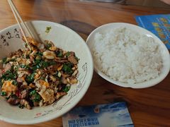 -贺记湘菜馆(东体育会路店)