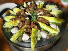 -三亚火车头万人海鲜广场