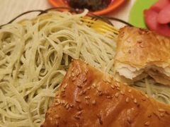 -洞庭洲·防空洞火锅·烧烤·铜锅涮肉(新百广场店)