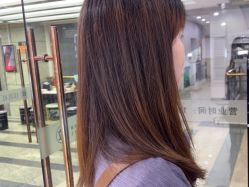 -镁连社·美联社