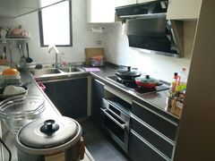 -小草屋轰趴馆别墅派对新场团建家庭聚会