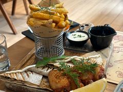 -Mark&Mars Restaurant