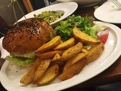 招牌牛肉汉堡-UPPER KITCHEN(延安路店)