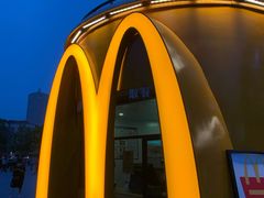 -麦当劳(南京路2店)