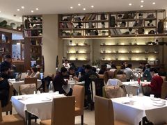 大堂-九转小磨·非遗东北菜旗舰店