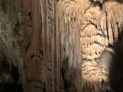 -波斯托伊纳溶洞