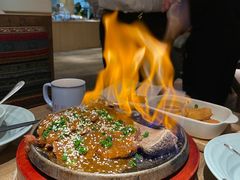 -蜜桃餐厅·伴山(湖滨商业街店)