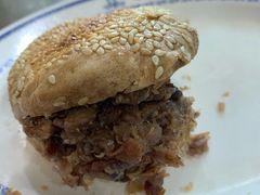 烧饼夹烧牛羊肉-老爆肚满五香烧牛羊肉