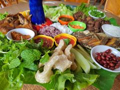 -沐毫傣泐云南菜孔雀宴•手抓饭傣味烧烤(曼听公园店)