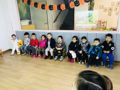 -MuaKids Garden