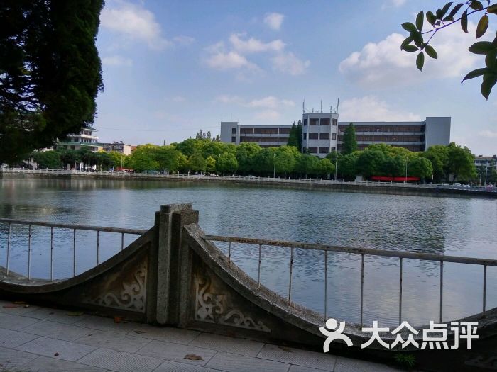 长江大学荆州学院图片