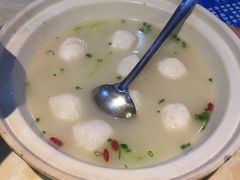 -魏铭鱼头捞饭(晋阳路店)