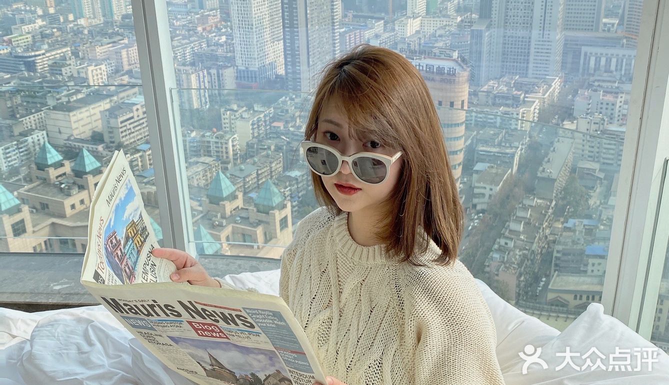 成都拍照｜270度浮云中漫步“高空下的成都”