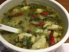 -渝是乎酸菜鱼(龙旗购物中心店)