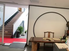 -五号文艺酒店(拙政园苏博地铁站店)