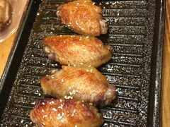 料理烤焦香翅中-老东镇啤酒屋海鲜加工·蒸汽海鲜·海鲜烧烤(台东店)