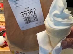 -麦当劳(上海虹桥站30B检票口楼上)