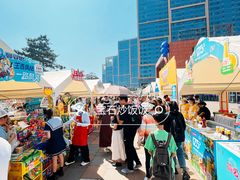 -百年港湾奥特莱斯(香炉礁店)