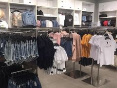 -H&M(鹏欣水游城店)