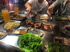 -马路牙子地桌烤肉(工体店)