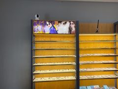 -优医视平价眼镜蔡司依视路折扣工厂店(德胜门店)