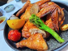 柠檬香草烤春鸡配烤蔬菜和土豆角-藏红花·西班牙餐厅(北京五道营店)
