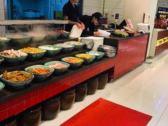 自助取餐区-东川麻辣香锅