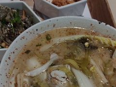 -渔语鱼酸菜鱼新川菜(来福士店)