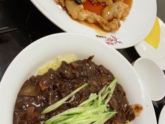 炸酱面-桃园中华料理炸酱面(燕儿岛路店)