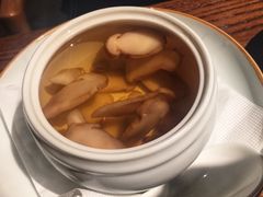 泉水松茸汤-小大董·烤鸭(凤凰汇店)