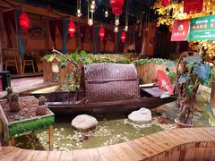 -老滇山寨•云南特色菜•地方菜•民族风情歌舞表演(金碧店)