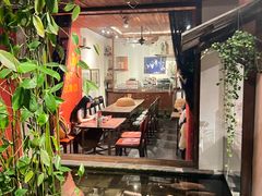 -Cuc Gach Quan Restaurant