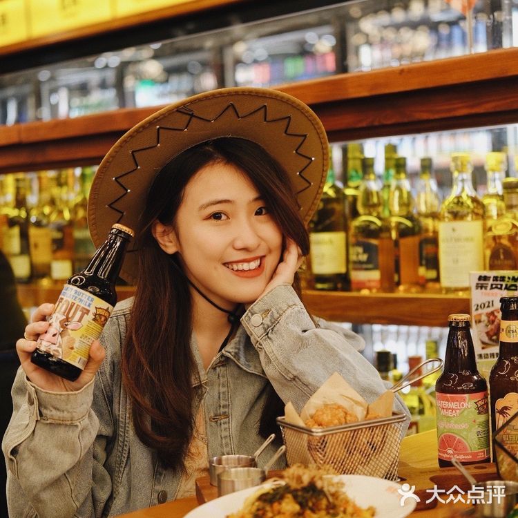 广州探店|美式复古餐吧&酒水博物馆🍻