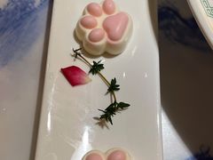 酸奶慕斯猫爪-醉英雄四川料理(新塘万达广场店)