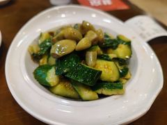腊八蒜拍黄瓜-日昌餐馆(亦庄店)