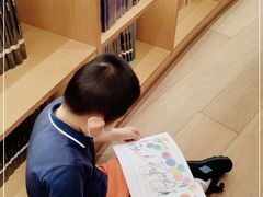 -新华文创·光的空间
