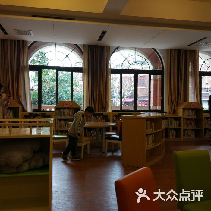 静安区少年儿童图书馆