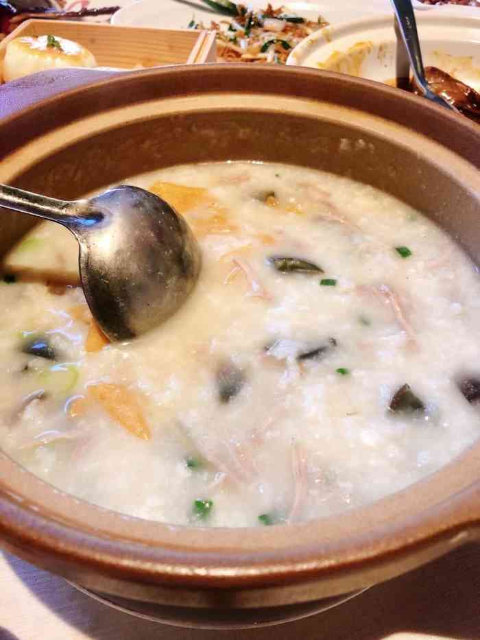 红顶食府(芜湖路店)-"很不错的早茶店,种草了很久,去迟了黑金流.